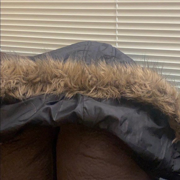 BOGO!!! Women Guess Long Quilted Coat - Picture 6 of 9